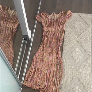 Elegant Pink Paisley Dress front sit